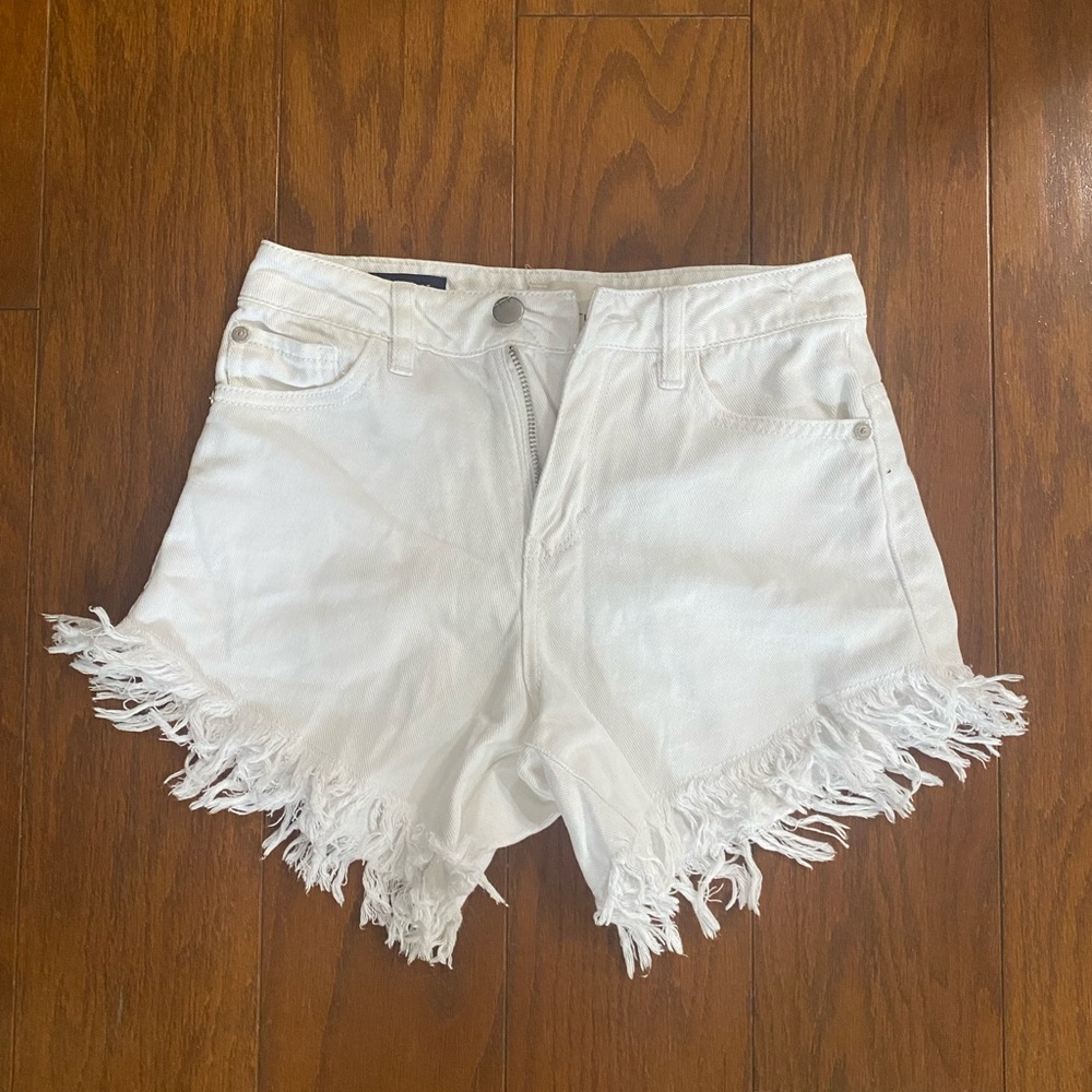 ⭐️ SOLD⭐️ Habitual Kid frayed white jean shorts